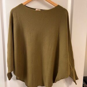 Kersima Dolman sleeve sweater. S/M